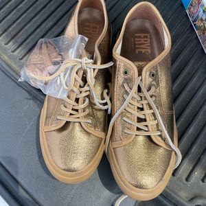 Frye Gia Canvas Low Lace Metallic Bronze Sneakers size 8.5 New‎
